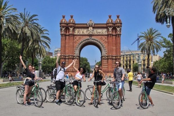 Tour guiado en bicicleta por Barcelona