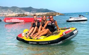 Donut Boat en Sitges para Team Building